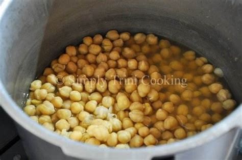 Channa Soup Cutters: A Complementary Spicy Treat