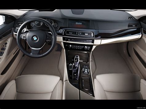 2011 BMW 5-series | Interior Dashboard