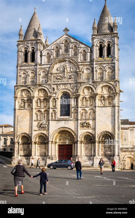 Angouleme (western France): Angouleme Cathedral (Cathedrale Saint ...