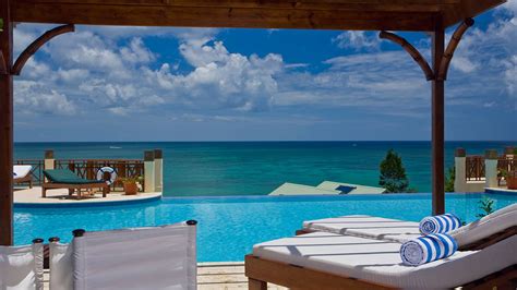 12 Caribbean Resorts with Swim-Up Rooms - Page 11 of 12 Caribbean Journal