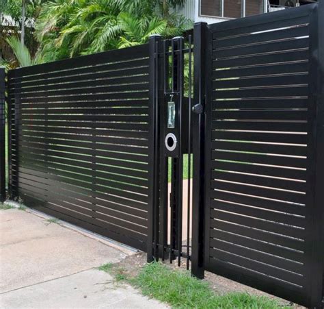 Adorable 30 Gorgeous Modern Fence Design Ideas To Enhance Your ...