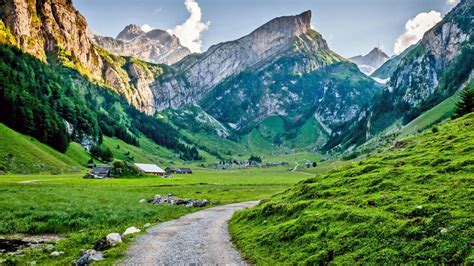 Pemandangan Gunung Terindah Di Dunia