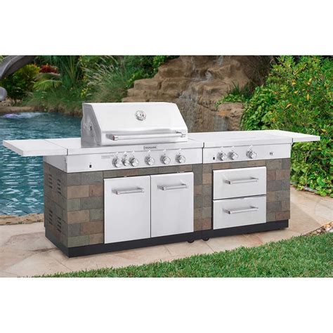 Outdoor kitchen grill island - Hawk Haven