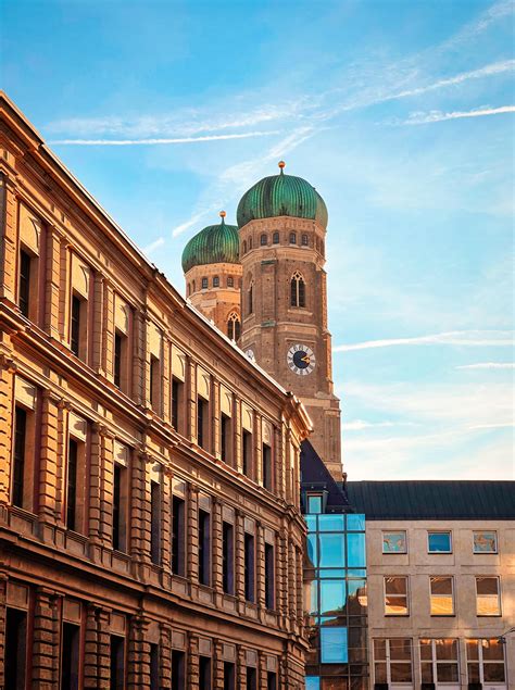 Beautiful Frauenkirche in Munich! : r/ArchitecturePorn