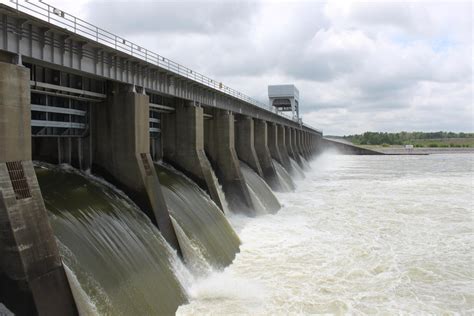 Hydroelectric Power on the Rise with New Plants Along Ohio River | WKMS