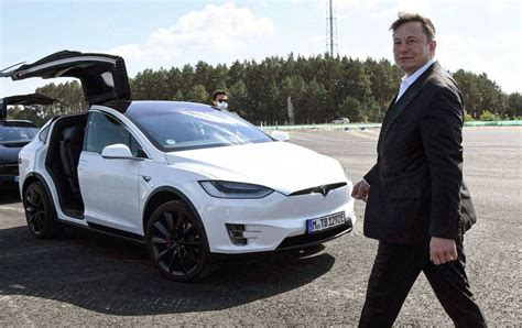 Tesla's Elon Musk visits Giga Berlin, hopes to begin production by end 2021