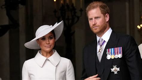 Seating plan woes? Why Harry-Meghan took time to reply to coronation ...