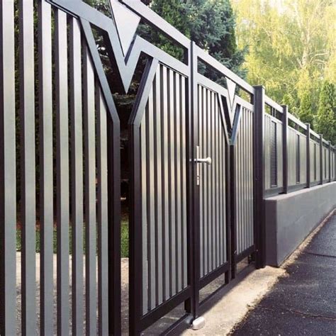 Modern Steel Fence Design - Design Talk