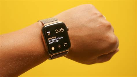 Apple Watch Series 4: Both sizes, compared - CNET