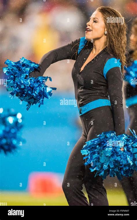 Carolina Panthers Cheerleaders Rain | Joss Wallpapers