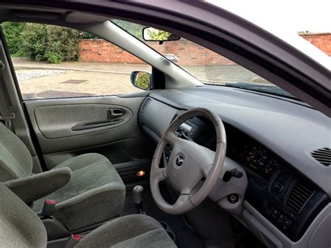 Used Mazda MPV Estate (1999 - 2004) interior | Parkers