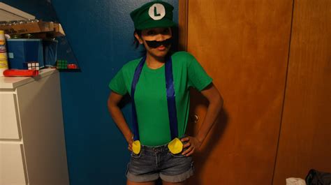 MsWenduhh Planning & Printable: DIY Mario & Luigi Costumes