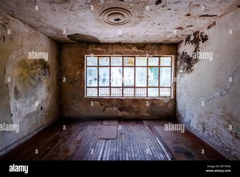 Abandoned vintage interior in a old building in Mexico City Stock Photo ...