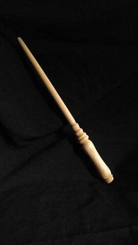 Elm wood wand by HartsWoodworks #hartswoodworks #wands #magicwands # ...