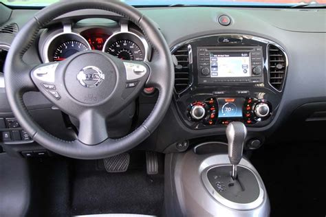 2011 Nissan Juke interior | The Detroit Bureau