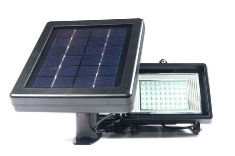 The 5 Best Solar Outdoor Spotlights [Review] - Joule X