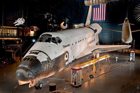 As Space Shuttle Discovery Turns 30, Smithsonian Curator Shares Orbiter ...