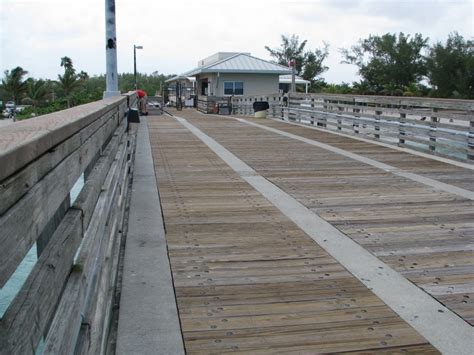 Dania Pier Beach, Dania, Florida | Best public beaches near Hollywood