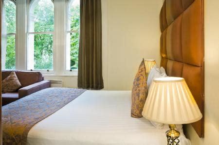 10 Top Hotels in London | Places to Stay w/ 24/7 Friendly Customer Service