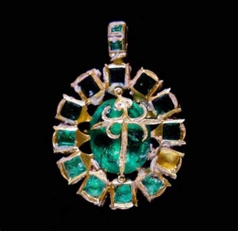 Priceless Lost Jewels From Legendary Maravillas Shipwreck Are Found in ...