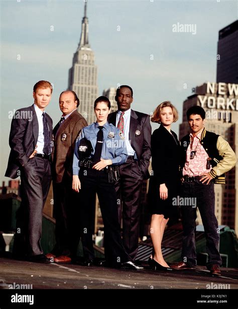 NYPD BLUE Series#1/Cast of 1993 DAVID CARUSO as Det. John Kelly, DENNIS ...