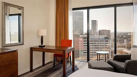 Luxury Rooms and Suites in Birmingham | Hyatt Regency