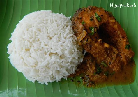 Niya's World: Bengali Fish Curry / Maacher Jhol