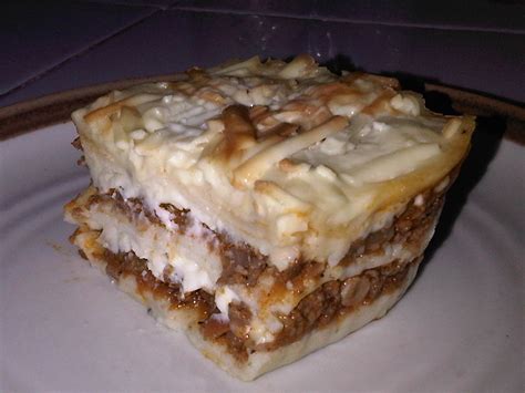 CLASSIC BEEF BOLOGNAISE LASAGNA – Cooking DJ