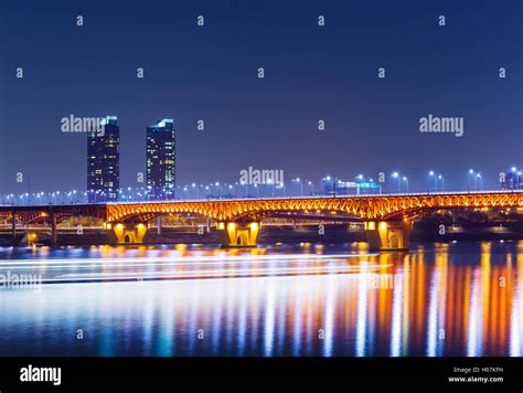 Seoul city at night Stock Photo - Alamy