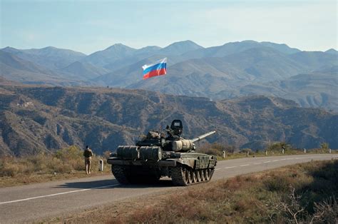 Armenia seeks greater Russian presence on Azerbaijan border | Daily Sabah