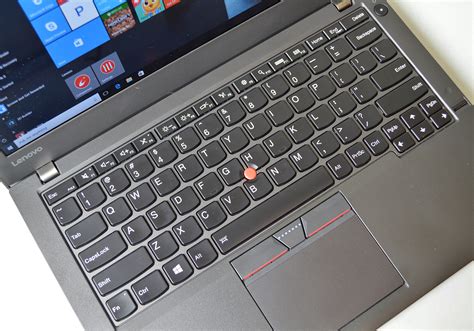 Lenovo ThinkPad X260 Review: Balanced for Business Travelers