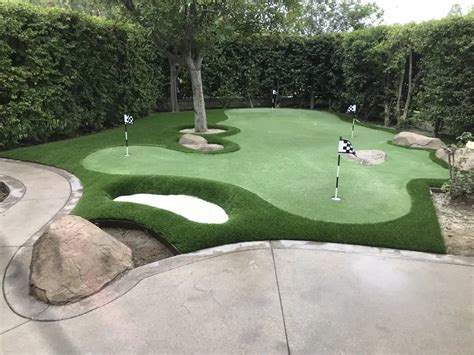 Custom Putting Greens: The Perfect Addition to Any Backyard - OC Turf ...