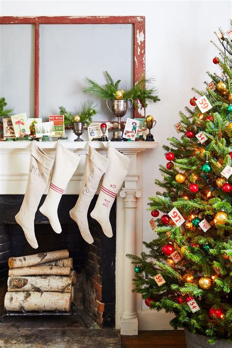 52 Best Christmas Mantel Ideas - Festive Holiday Mantel Decor