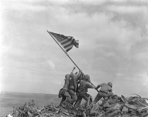 File:Raising the Flag on Iwo Jima, positive.jpg - Wikimedia Commons