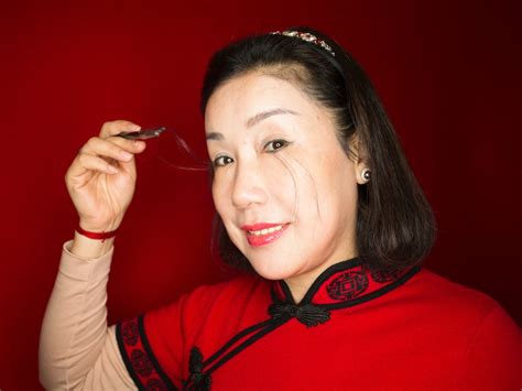 This woman holds the Guinness World Record for the world's longest ...