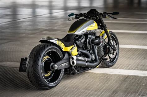 Harley-Davidson FXDR Custom "Invader" by Thunderbike