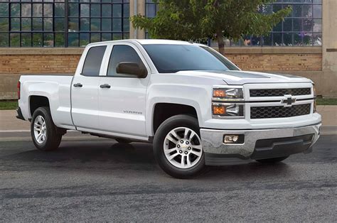 2015 Chevrolet Silverado Z71 Adds Midnight Edition Package