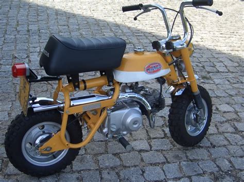 Honda Mini Trail Mini Bike in Yellow Color