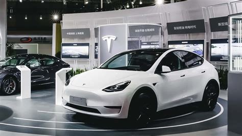 Some Tesla Model Y Owners Return To Gas-Powered SUVs And Trucks: Report ...