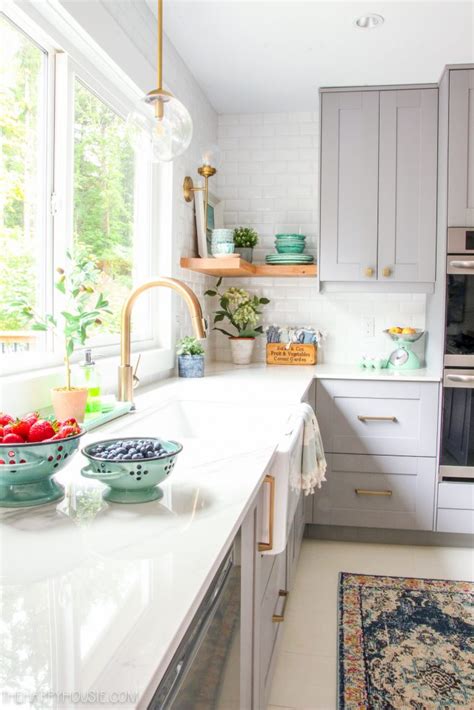 Solid White Kitchen Countertops – Things In The Kitchen