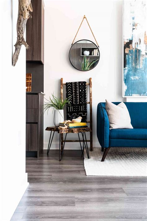 9 Design Tips for Blue Couches in Living Rooms