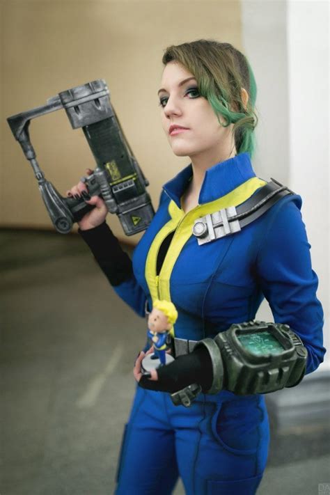 Found Lone Wanderer cosplay by Amiko-chan. : r/Fallout