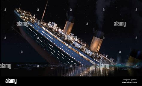 Titanic Ship Sinking Scene