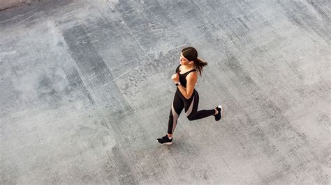 Was Sie vor dem Joggen niemals tun sollten | freundin.de