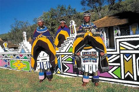 Ndebele material culture and idenity. : Group @ Arts Front