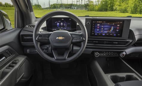 2024 Chevy Silverado EV 4WT Interior - CwrCars.com