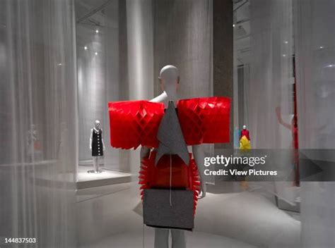 66 Beauty Exhibition Barbican Art Gallery Stock Photos, High-Res ...