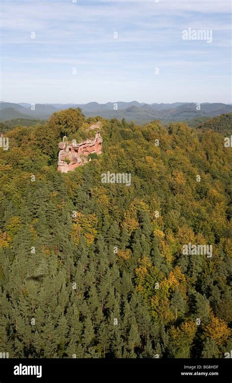 The ruins of the "Château du Falkenstein" castle (57 Stock Photo - Alamy