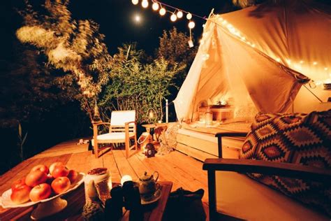 11 Romantic Camping Ideas for Couples - The Geeky Camper