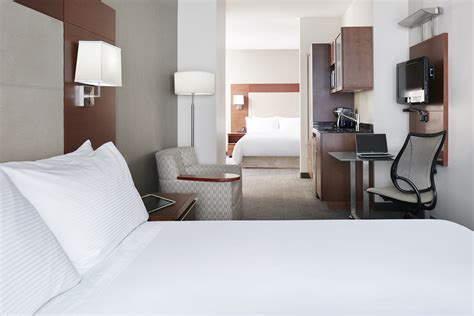 Deluxe Room - Downtown Chicago | River Hotel. Book Direct